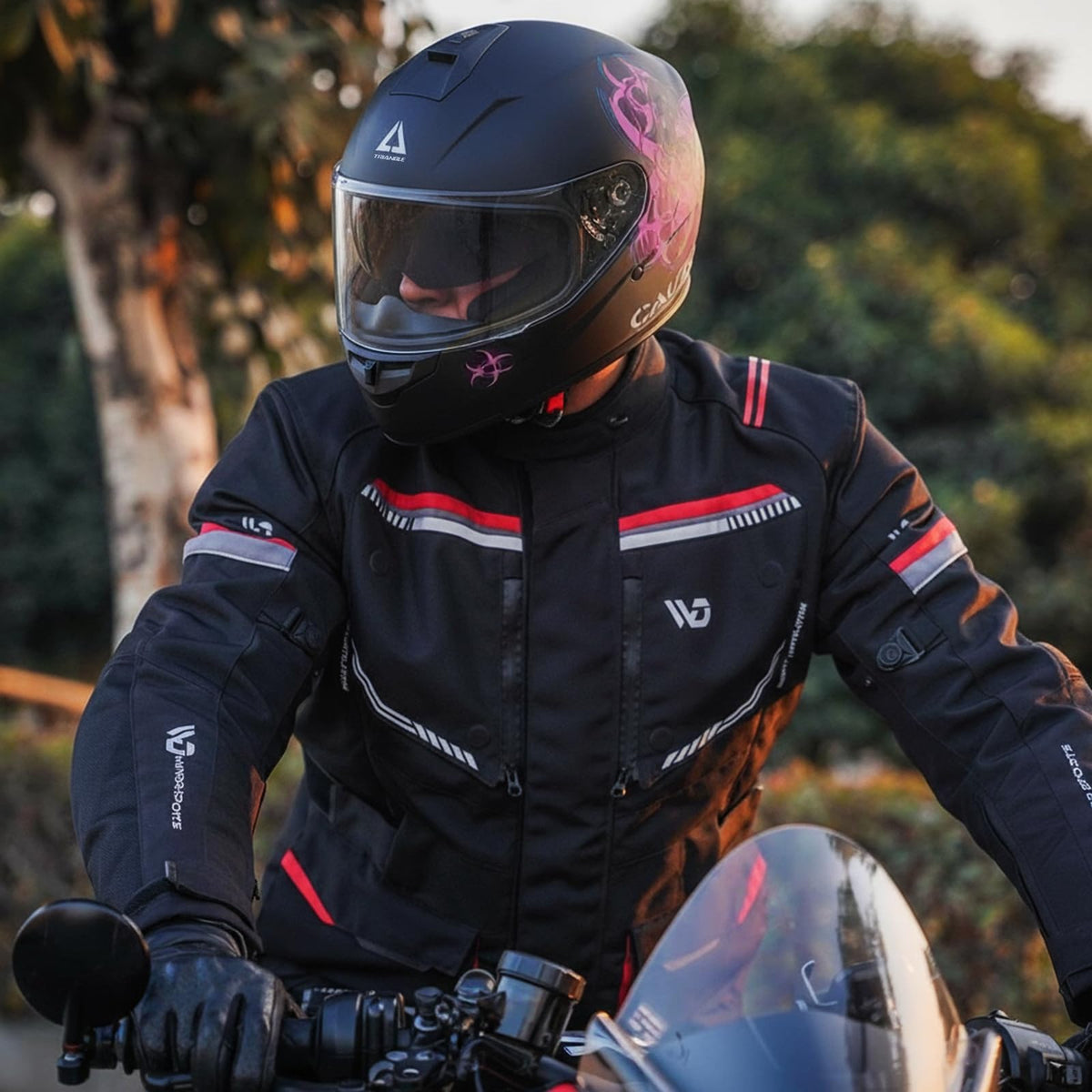 Full Face Dual Visor Motorcycle Helmet R65006